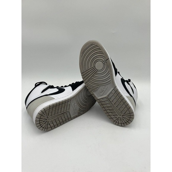 PRE-OWNED Nike Air Jordan 1 Retro High OG Men's Basketball Shoes Black US Size 8 - Picture 9 of 13